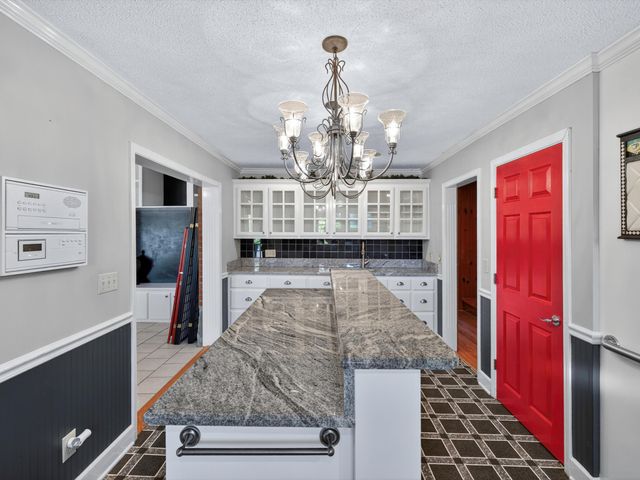 275 Swift Ln, Cunningham, TN 37052