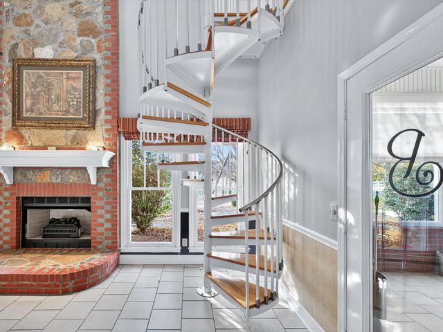 275 Swift Ln, Cunningham, TN 37052