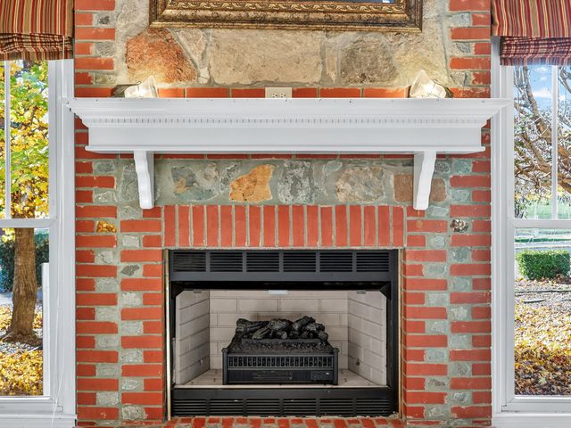 275 Swift Ln, Cunningham, TN 37052