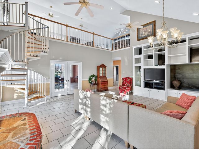 275 Swift Ln, Cunningham, TN 37052