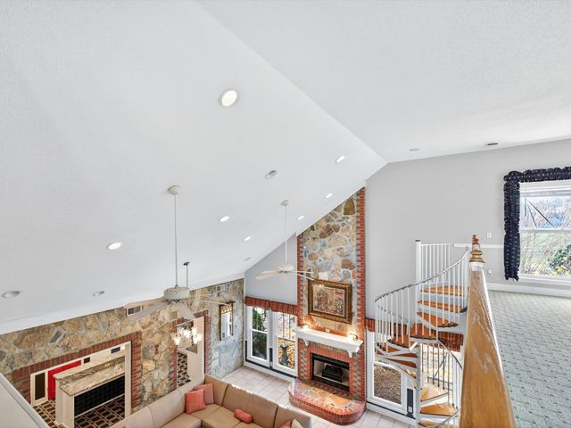 275 Swift Ln, Cunningham, TN 37052