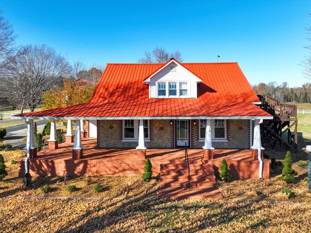 275 Swift Ln, Cunningham, TN 37052