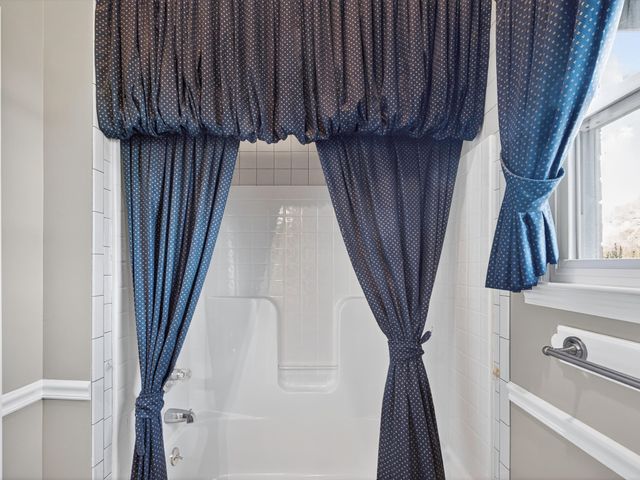 275 Swift Ln, Cunningham, TN 37052