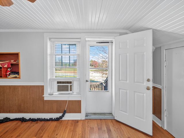 275 Swift Ln, Cunningham, TN 37052