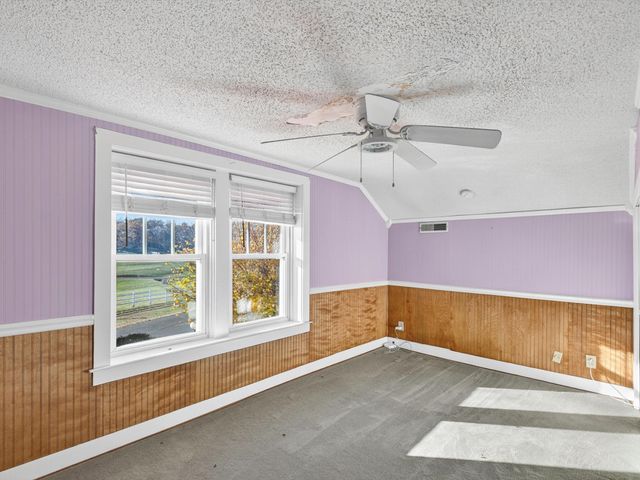 275 Swift Ln, Cunningham, TN 37052