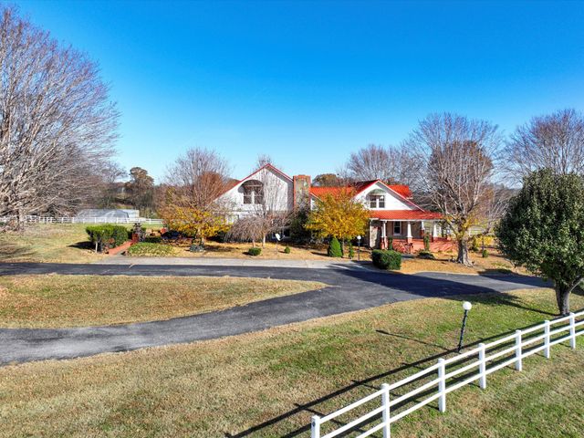 275 Swift Ln, Cunningham, TN 37052