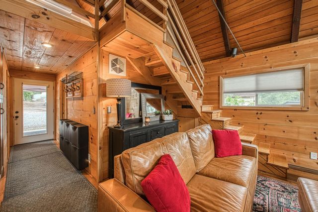 41895 Merriman Lane, Auberry, CA 93602