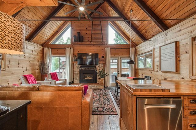 41895 Merriman Lane, Auberry, CA 93602