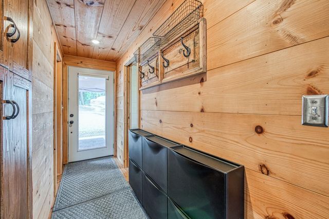 41895 Merriman Lane, Auberry, CA 93602