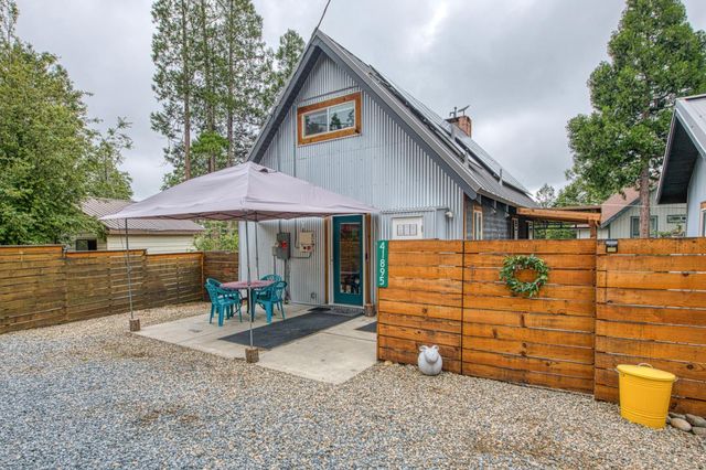 41895 Merriman Lane, Auberry, CA 93602