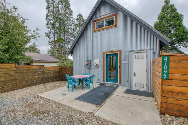 41895 Merriman Lane, Auberry, CA 93602