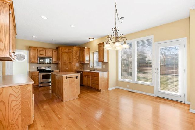 20907 W 53rd Terrace, Shawnee, KS 66218