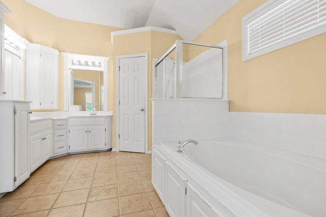 20907 W 53rd Terrace, Shawnee, KS 66218