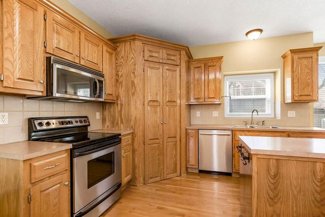 20907 W 53rd Terrace, Shawnee, KS 66218