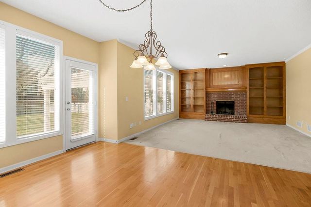 20907 W 53rd Terrace, Shawnee, KS 66218