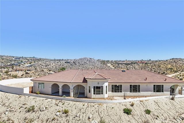 6057 Buena Suerte, Yucca Valley, CA 92284