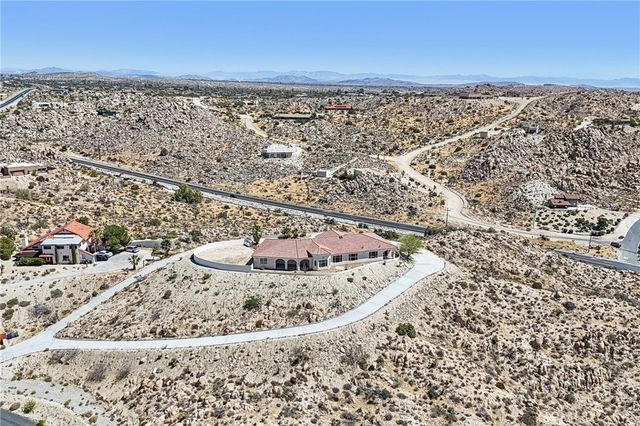 6057 Buena Suerte, Yucca Valley, CA 92284