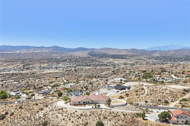 6057 Buena Suerte, Yucca Valley, CA 92284