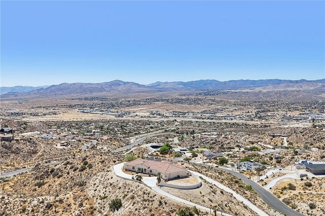 6057 Buena Suerte, Yucca Valley, CA 92284