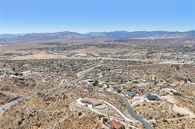 6057 Buena Suerte, Yucca Valley, CA 92284