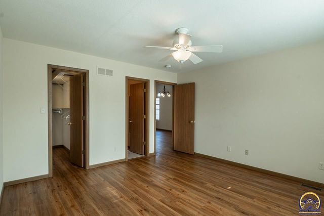 7237 SW 23rd CT, Topeka, KS 66614