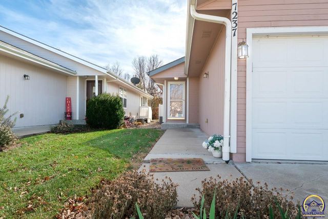 7237 SW 23rd CT, Topeka, KS 66614