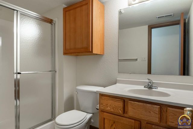 7237 SW 23rd CT, Topeka, KS 66614