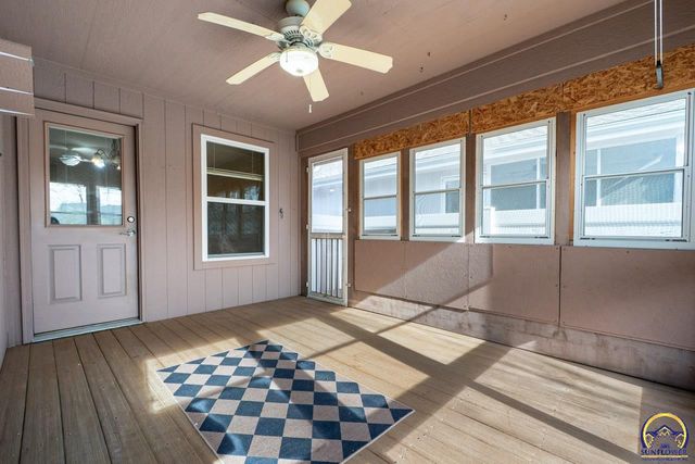 7237 SW 23rd CT, Topeka, KS 66614