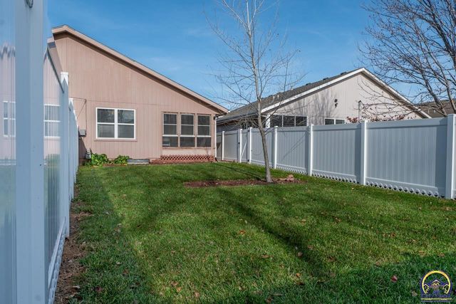 7237 SW 23rd CT, Topeka, KS 66614