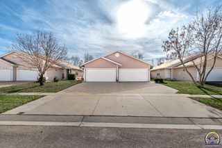 7237 SW 23rd CT, Topeka, KS 66614