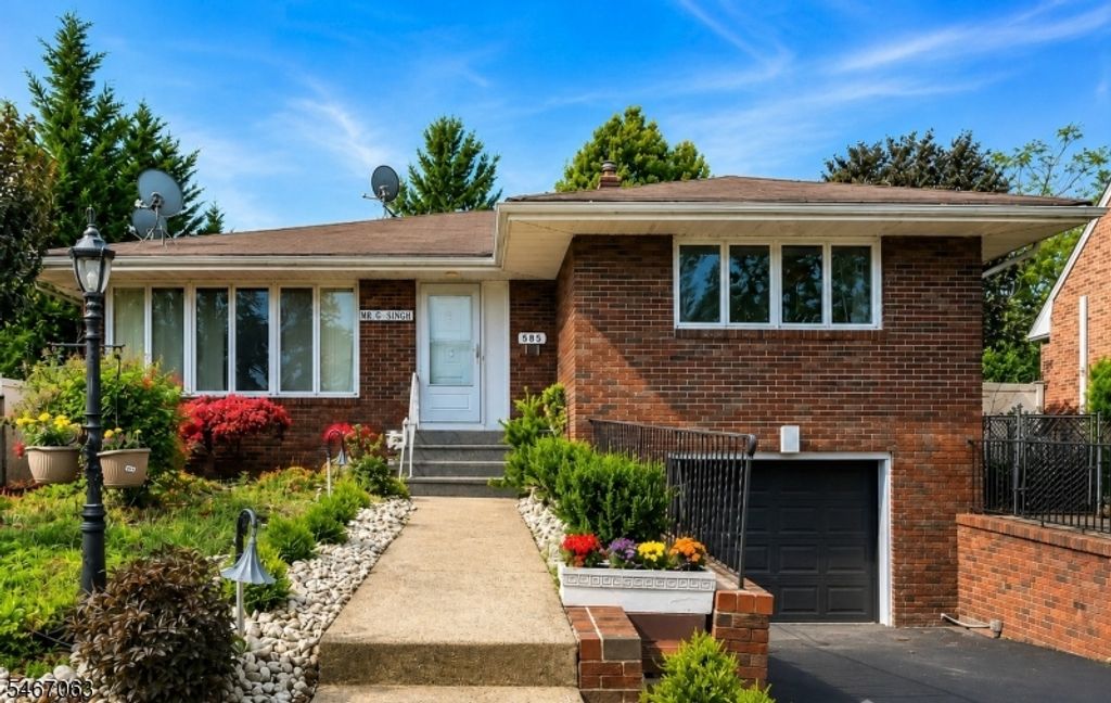 585 Noe Ave, Woodbridge Twp., NJ 07095 — exterior