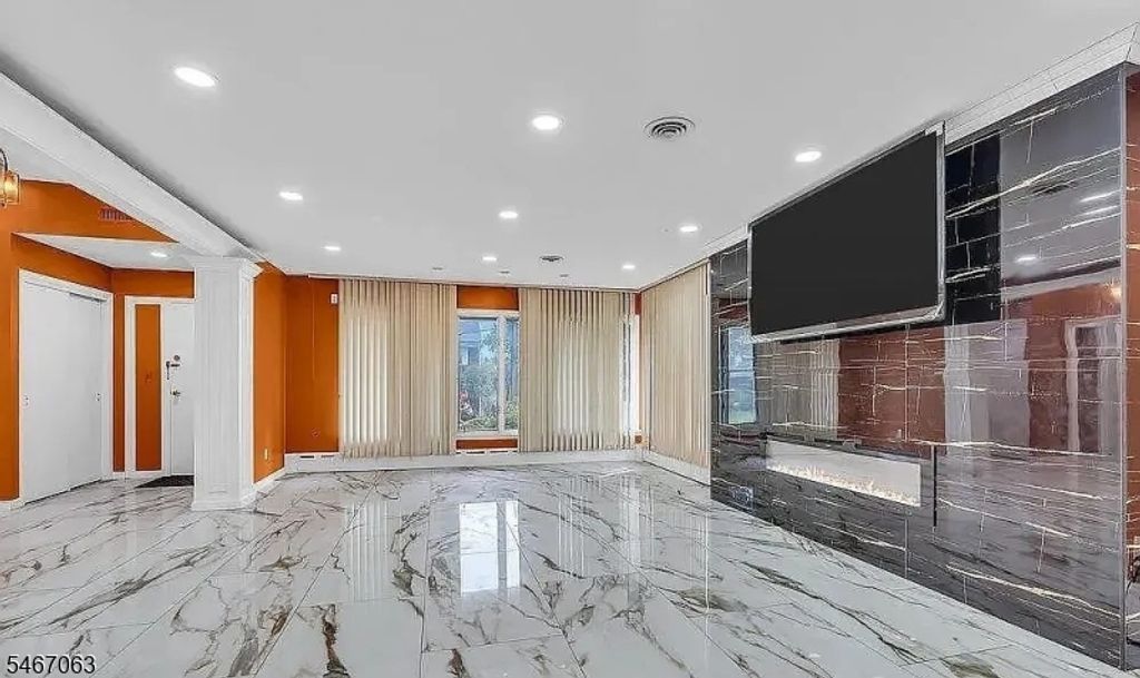 585 Noe Ave, Woodbridge Twp., NJ 07095 — photo 2
