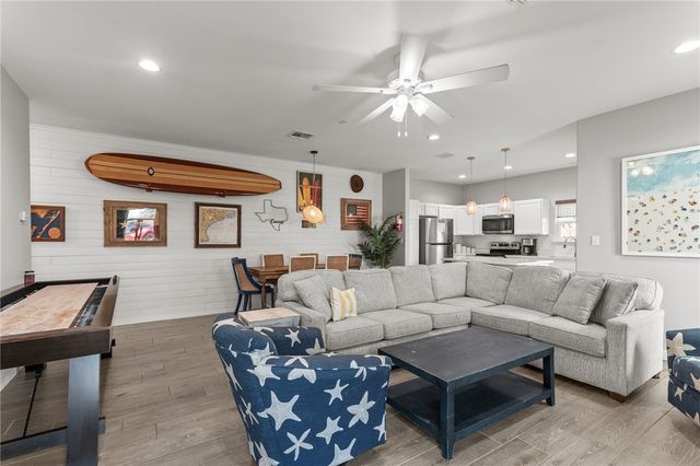 15102 Boca Grandi Dr, Corpus Christi, TX 78418