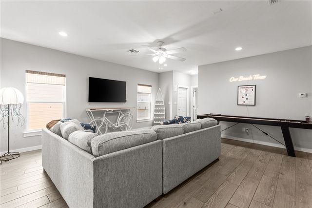 15102 Boca Grandi Dr, Corpus Christi, TX 78418