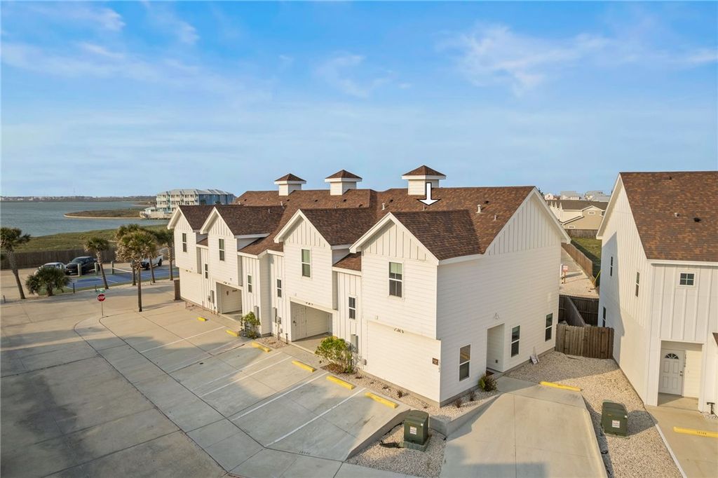 15102 Boca Grandi Dr, Corpus Christi, TX 78418