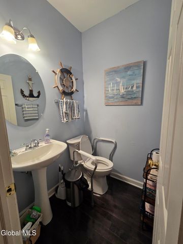 26 Woodshire Court, Queensbury, NY 12804