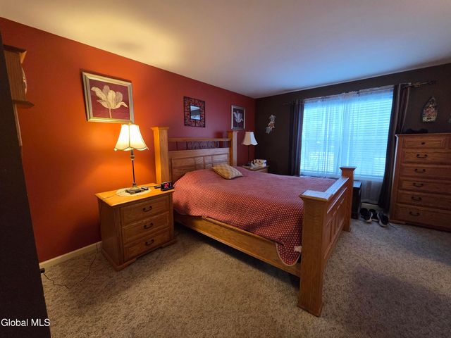 26 Woodshire Court, Queensbury, NY 12804