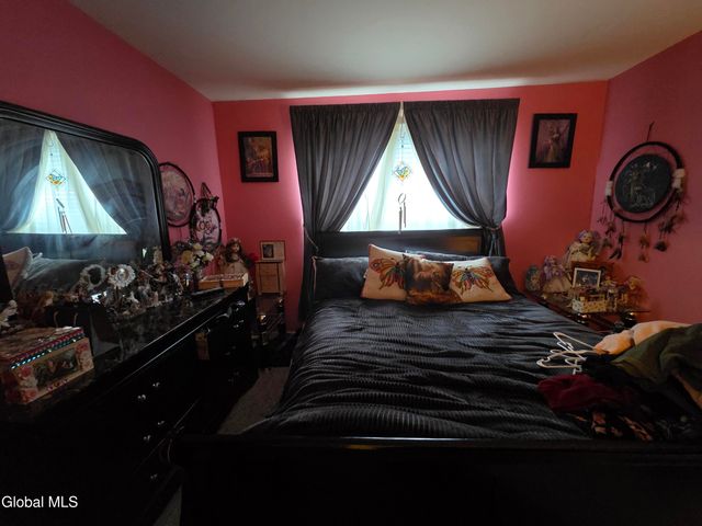 26 Woodshire Court, Queensbury, NY 12804