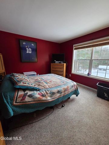 26 Woodshire Court, Queensbury, NY 12804