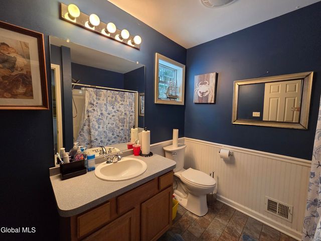 26 Woodshire Court, Queensbury, NY 12804