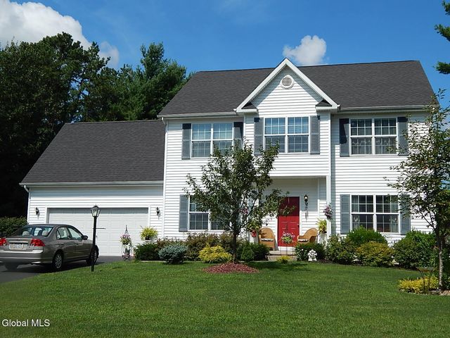 26 Woodshire Court, Queensbury, NY 12804