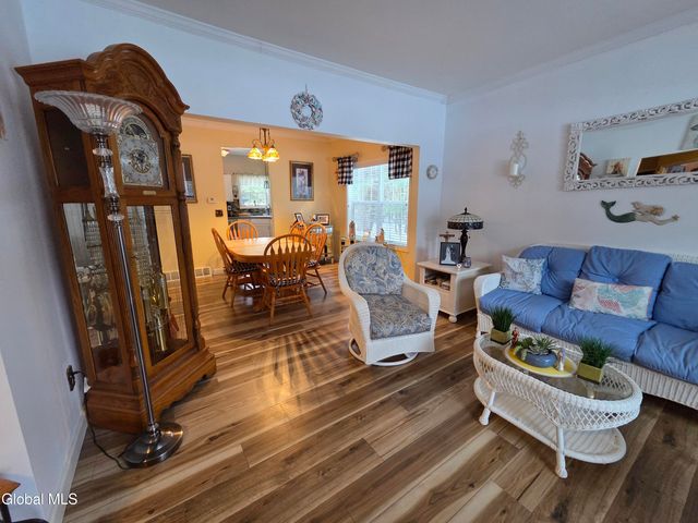 26 Woodshire Court, Queensbury, NY 12804