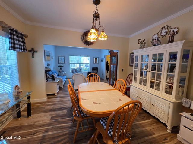 26 Woodshire Court, Queensbury, NY 12804