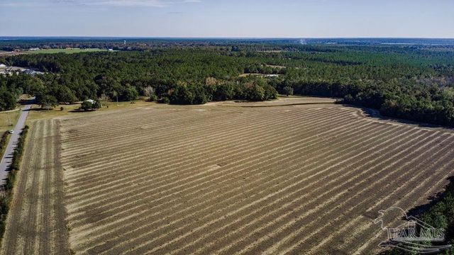 6 Segrest Rd, Pace, FL 32571