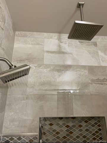 46721 Peach Grove, Macomb, MI 48044