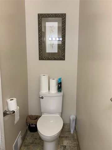 46721 Peach Grove, Macomb, MI 48044