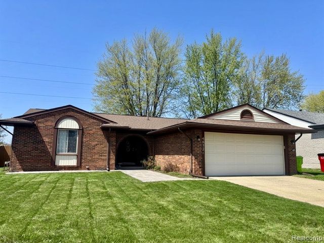 46721 Peach Grove, Macomb, MI 48044