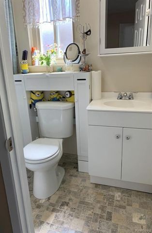 46721 Peach Grove, Macomb, MI 48044