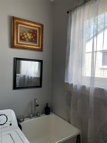 46721 Peach Grove, Macomb, MI 48044