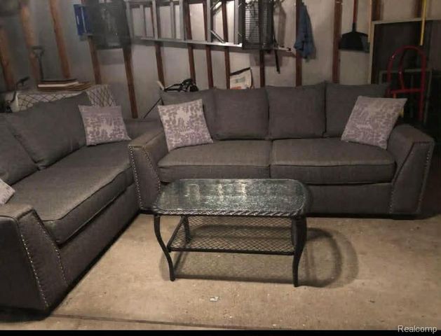 46721 Peach Grove, Macomb, MI 48044